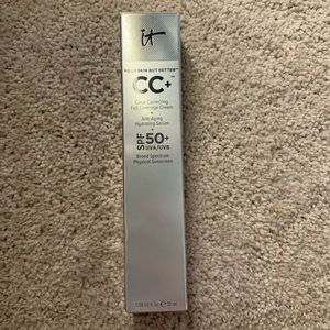 IT cosmetics foundation